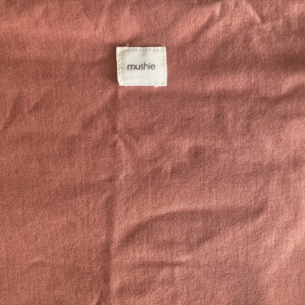 Mushie Baby Wrap (Cedar)